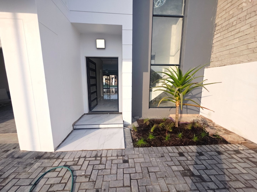 4 Bedroom Property for Sale in Sandown Western Cape